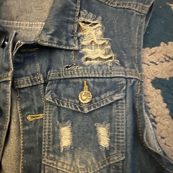 Jean jacket - Picture 4 of 6